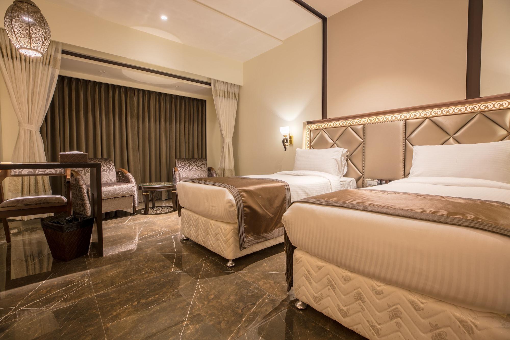 Hotel Peninsula Redpine Мумбаи Экстерьер фото
