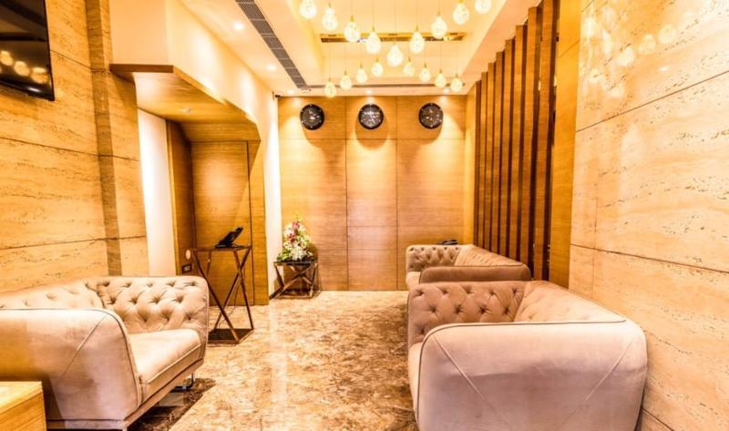 Hotel Peninsula Redpine Мумбаи Экстерьер фото